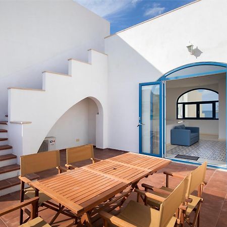 Chic, Stylish Traditional Townhouse With Terrace - 圣保罗湾城 外观 照片