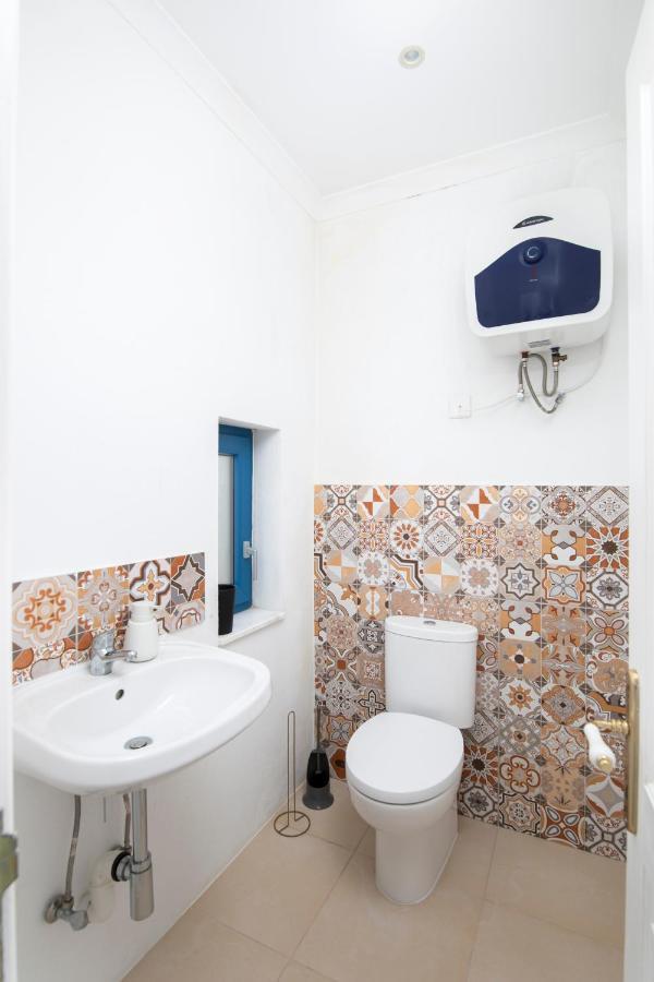 Chic, Stylish Traditional Townhouse With Terrace - 圣保罗湾城 外观 照片