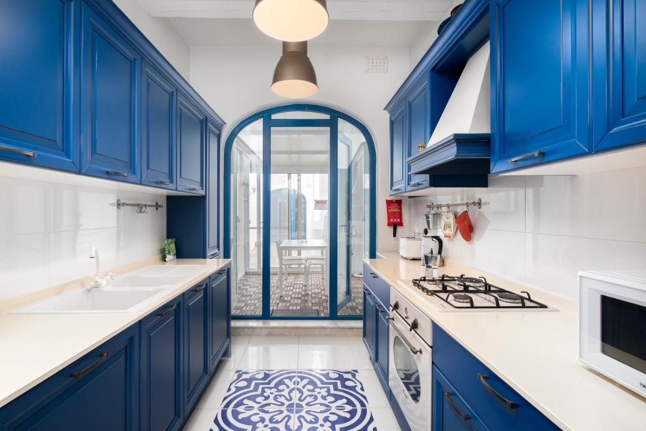 Chic, Stylish Traditional Townhouse With Terrace - 圣保罗湾城 外观 照片