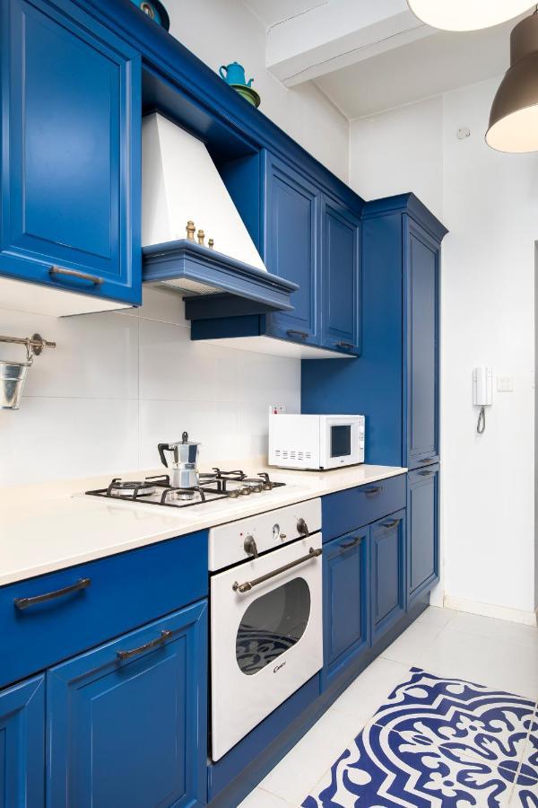 Chic, Stylish Traditional Townhouse With Terrace - 圣保罗湾城 外观 照片